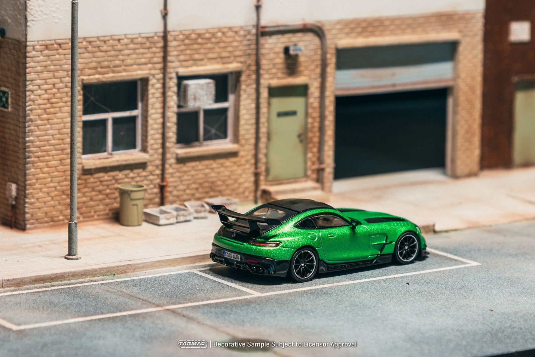 Tarmac Works 1:64 Mercedes-Benz AMG GT Black Series Green Model Car