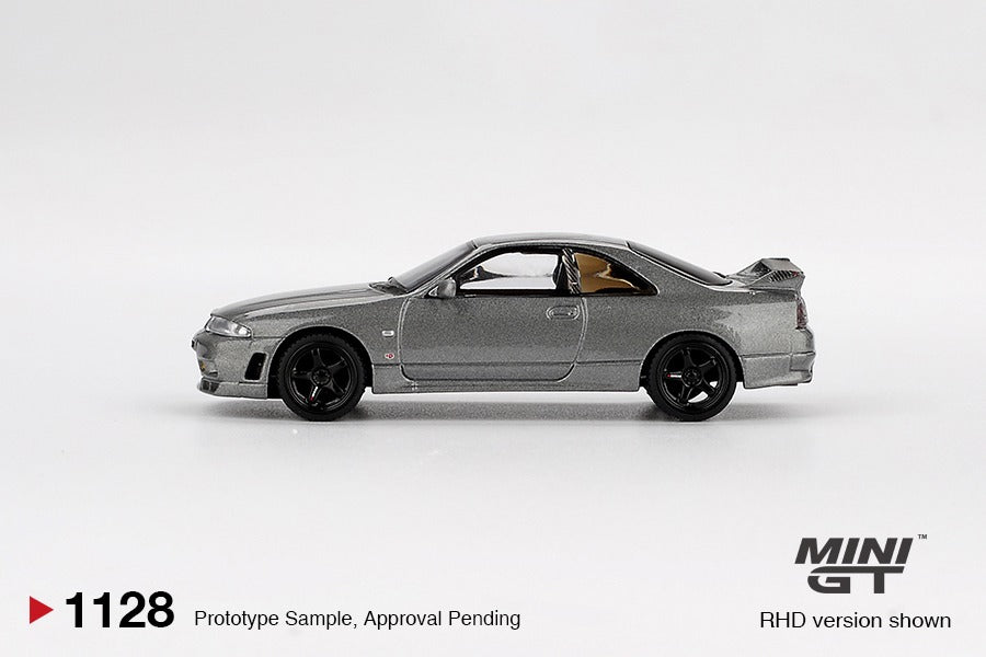 Mini GT #1028 NISSAN Skyline GT-R Dark Metal Gray (NISMO BCNR33 CRS