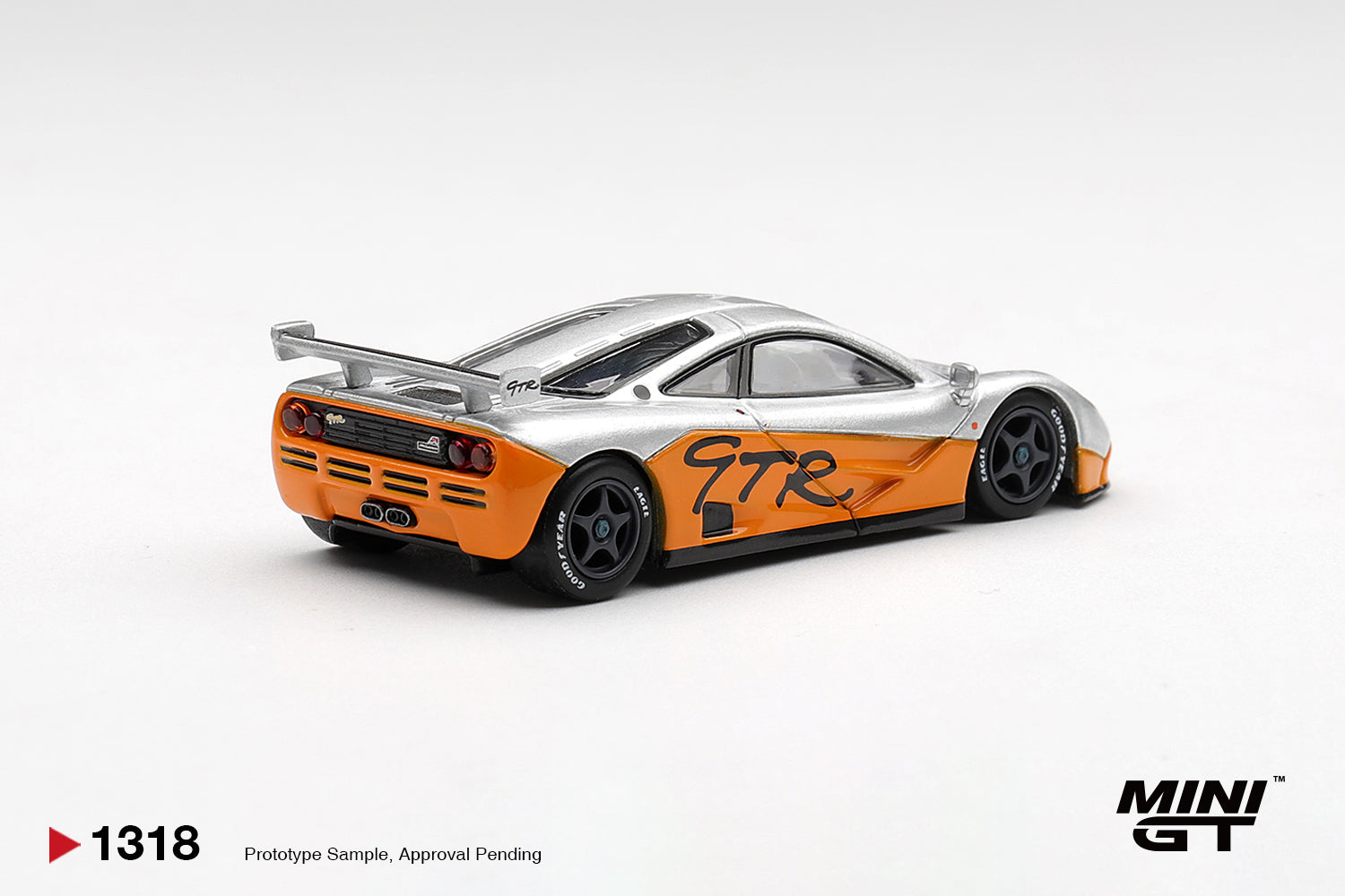 (Pre-order) Mini GT #1318 McLaren F1 GTR 1995 Presentation Diecast Model Car