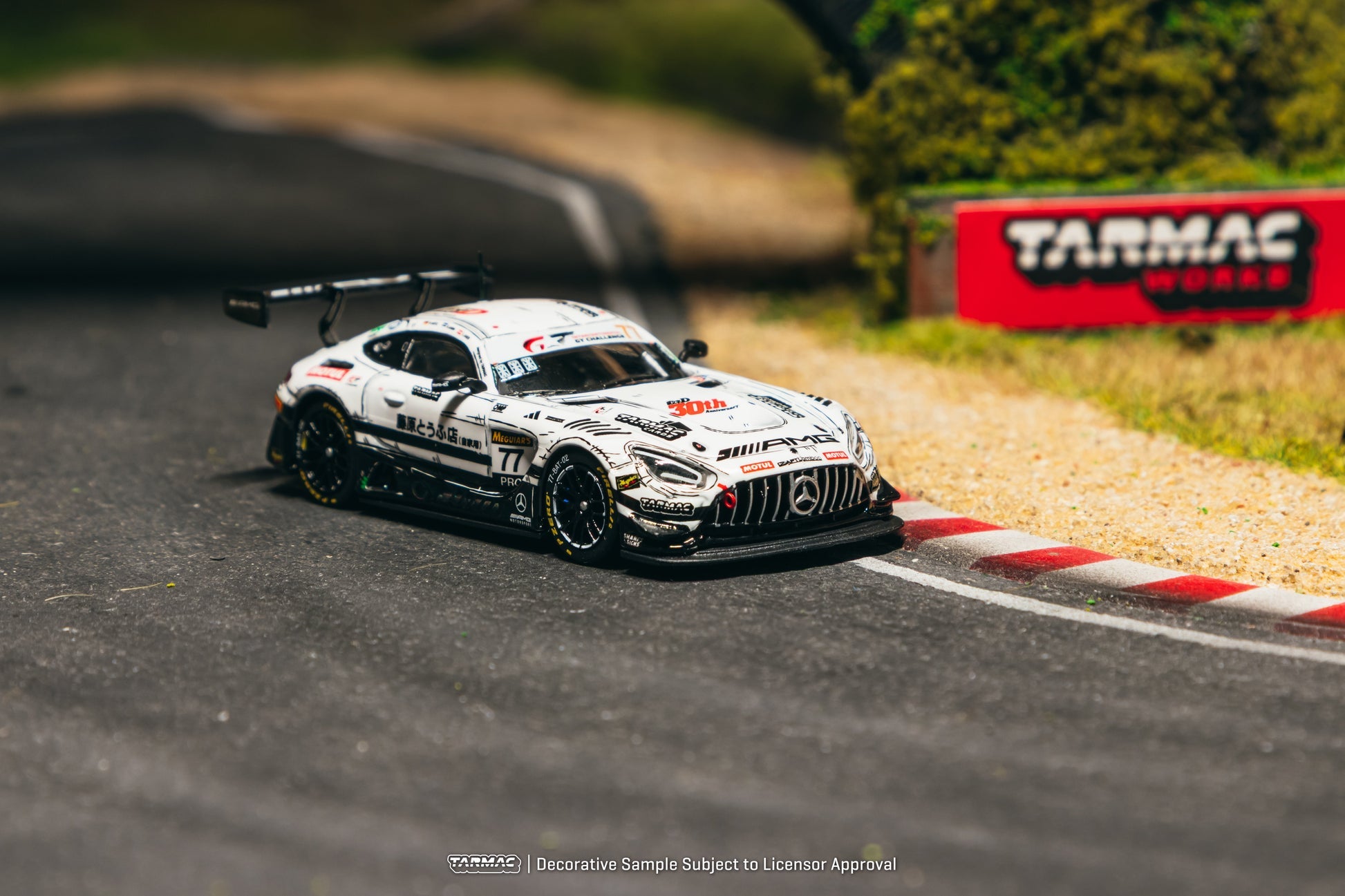(Pre-order) Tarmac Works 1/64 Mercedes AMG GT3 Craft-Bamboo Racing Bathurst 12h