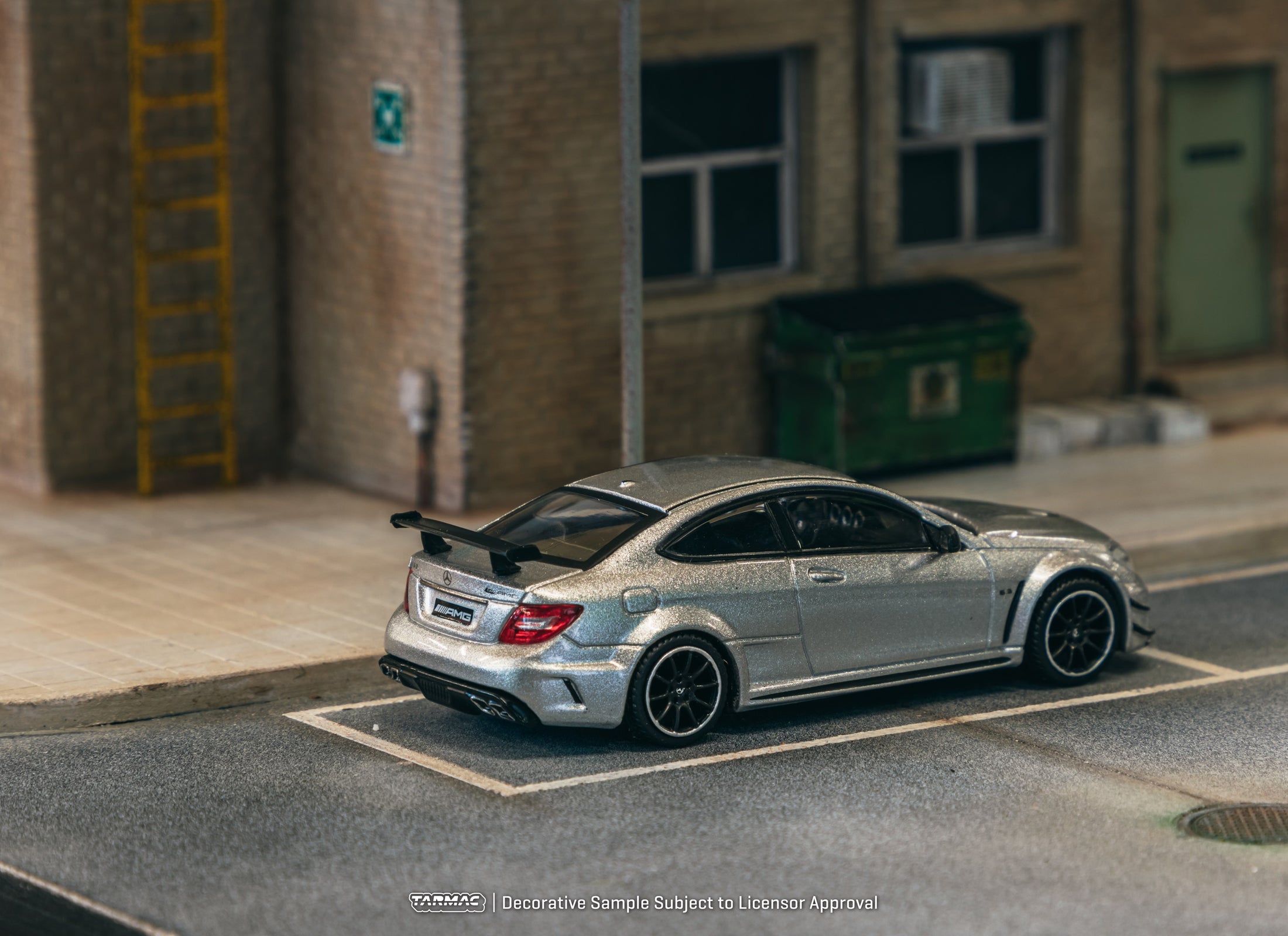 Tarmac Works 1/64 Mercedes-Benz C 63 AMG Coupé Black Series Silver