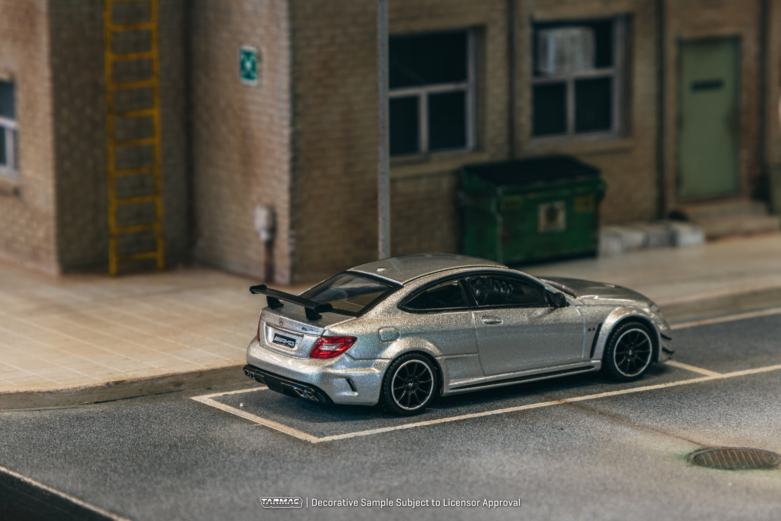 Tarmac Works 1/64 Mercedes-Benz C 63 AMG Coupé Black Series Silver