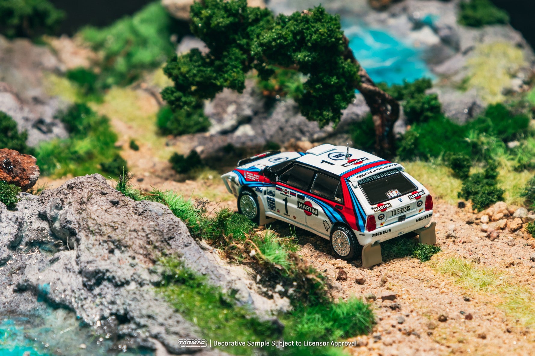 (Pre-order) Tarmac Works 1/64 Lancia Delta HF Integrale Safari Rally 1992 Car