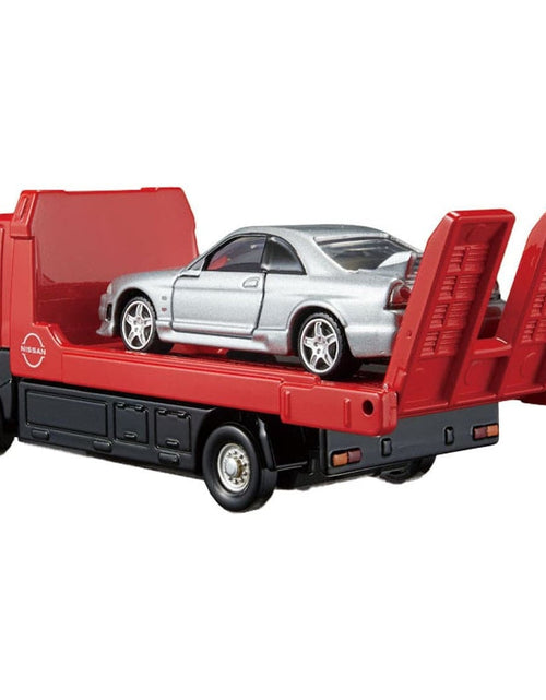 Load image into Gallery viewer, Takara Tomy Tomica Die-cast Car - Transporter Nissan Skyline GT-R (BCNR33)
