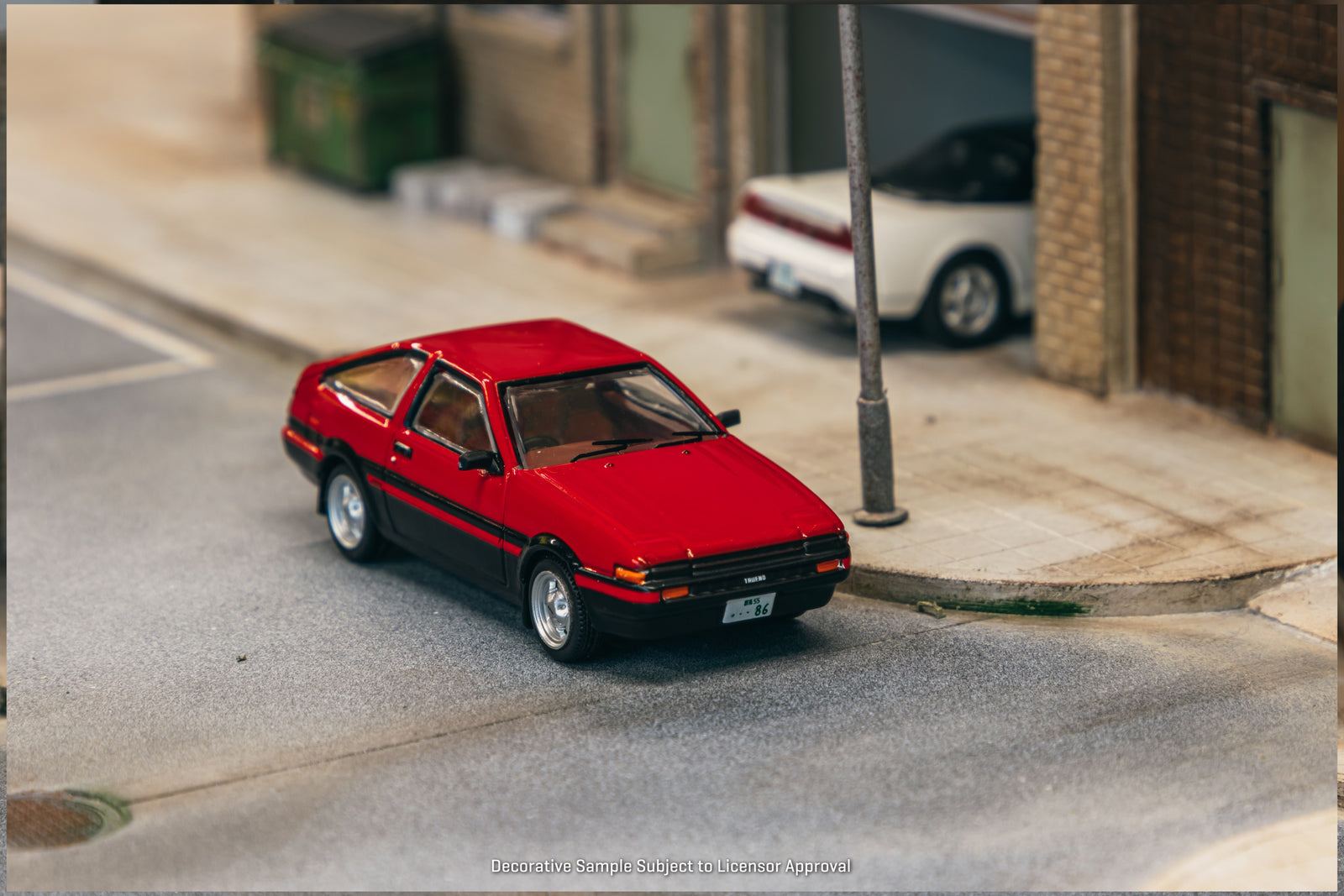 Tarmac Works 1/64 Toyota Sprinter Trueno (AE86) Red/Black Model Car