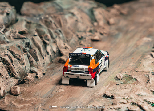 Load image into Gallery viewer, (Pre-order) Tarmac Works 1/64 Lancia Delta HF Integrale Acropolis Rally 1993
