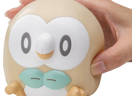 Load image into Gallery viewer, Takara Tomy Pokemon PokePiece Pokepeace Puni Kyun Light Rowlet
