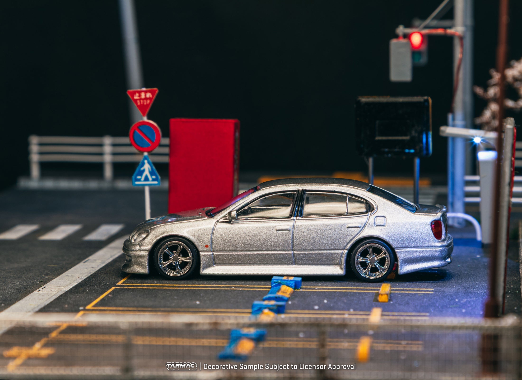 Tarmac Works 1/64 VERTEX Toyota Aristo JZS161 Silver Model Car