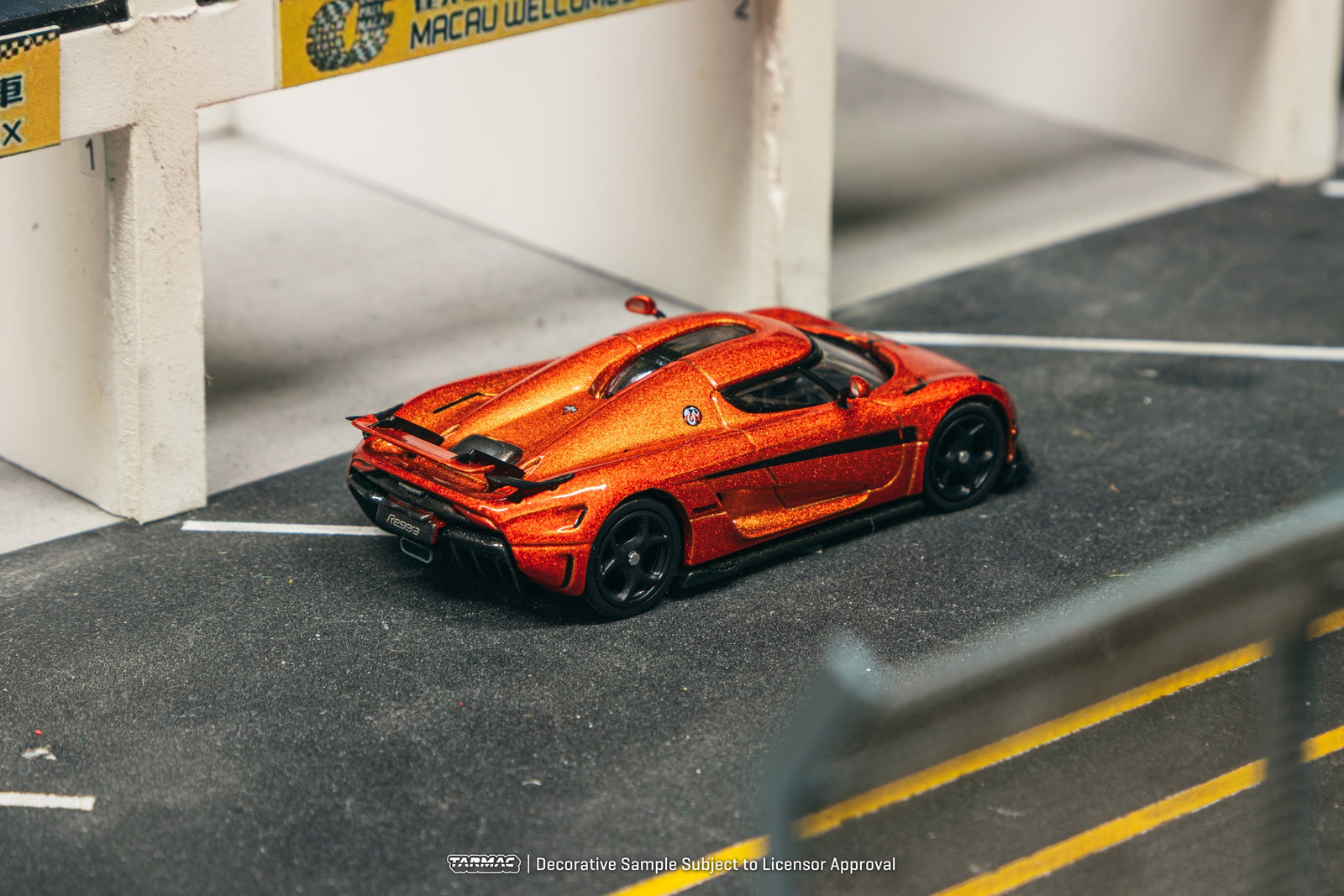 Tarmac Works 1/64 Koenigsegg Regera  Orange Metallic / Black Stripes