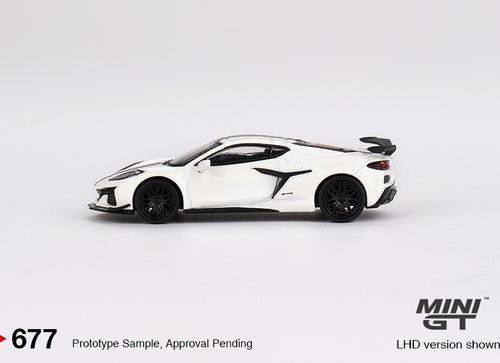Load image into Gallery viewer, Mini GT #677 Chevrolet Corvette Z06 2023  Arctic White RHD Model Car
