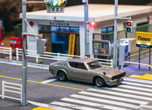 Load image into Gallery viewer, (Pre-order) Tarmac Works 1/64 Nissan Skyline 2000GT-R (KPGC110) Silver
