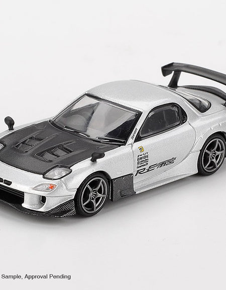 MINI GT #1106 Mazda RX-7 RE-Amemiya Silver Metallic LHD Model Car