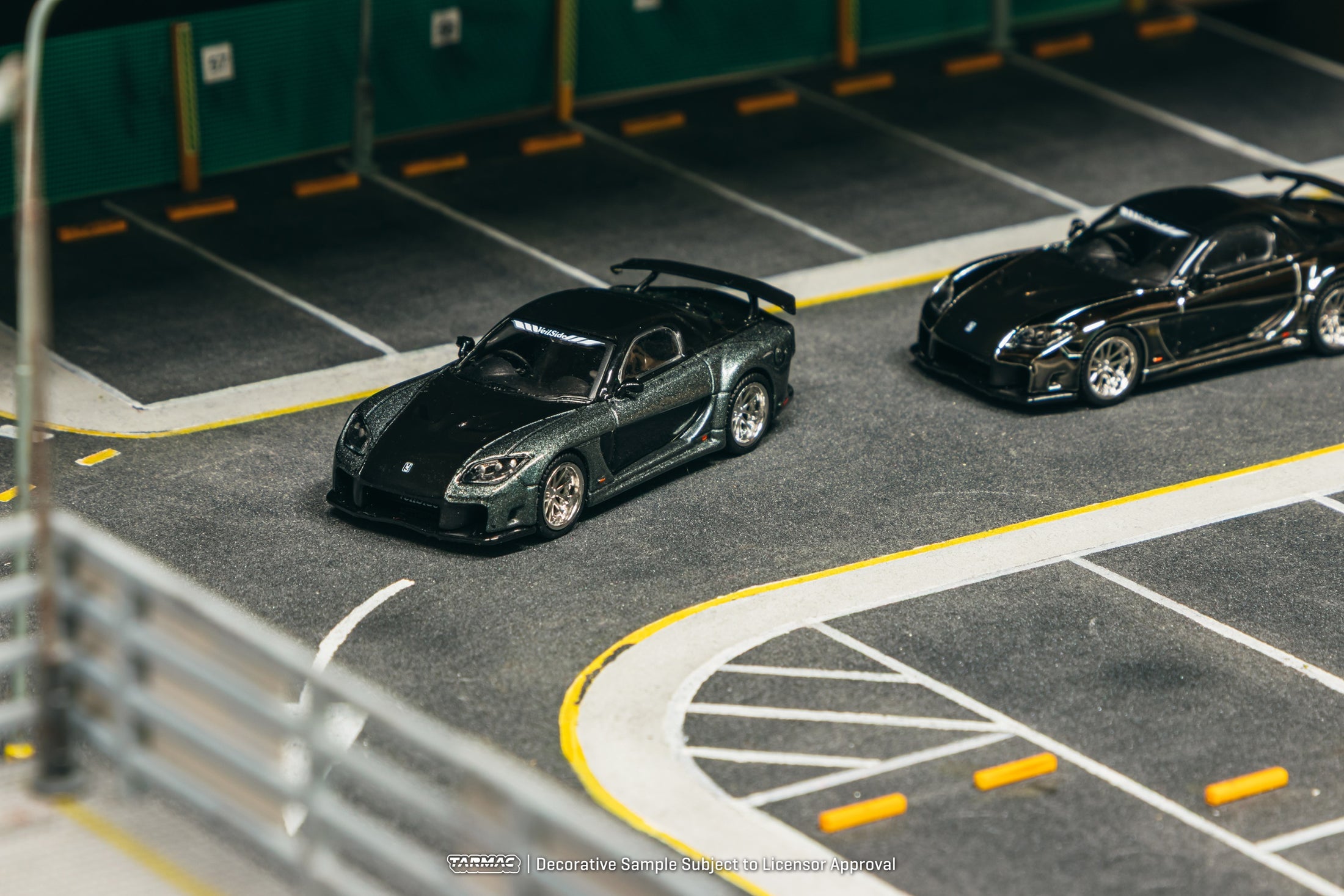 Tarmac Works 1/64 Mazda RX-7 VeilSide Fortune7 Grey metallic / Black