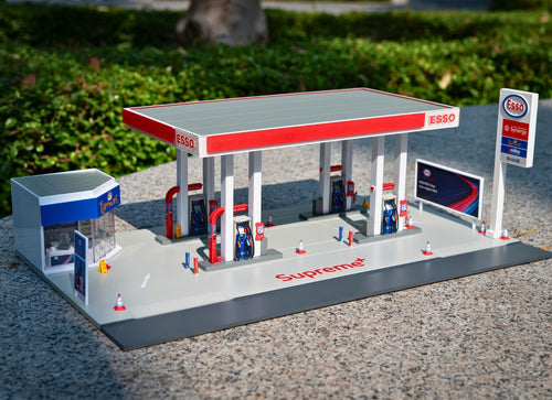 Load image into Gallery viewer, Tiny City Hong Kong Bd30 1/64 ESSO Gas Station Petrol Model Diorama
