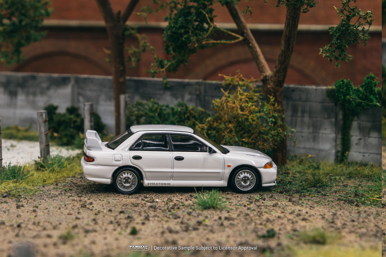 Tarmac Works 1/64 Mitsubishi Lancer RS Evolution III White Lamley Ed
