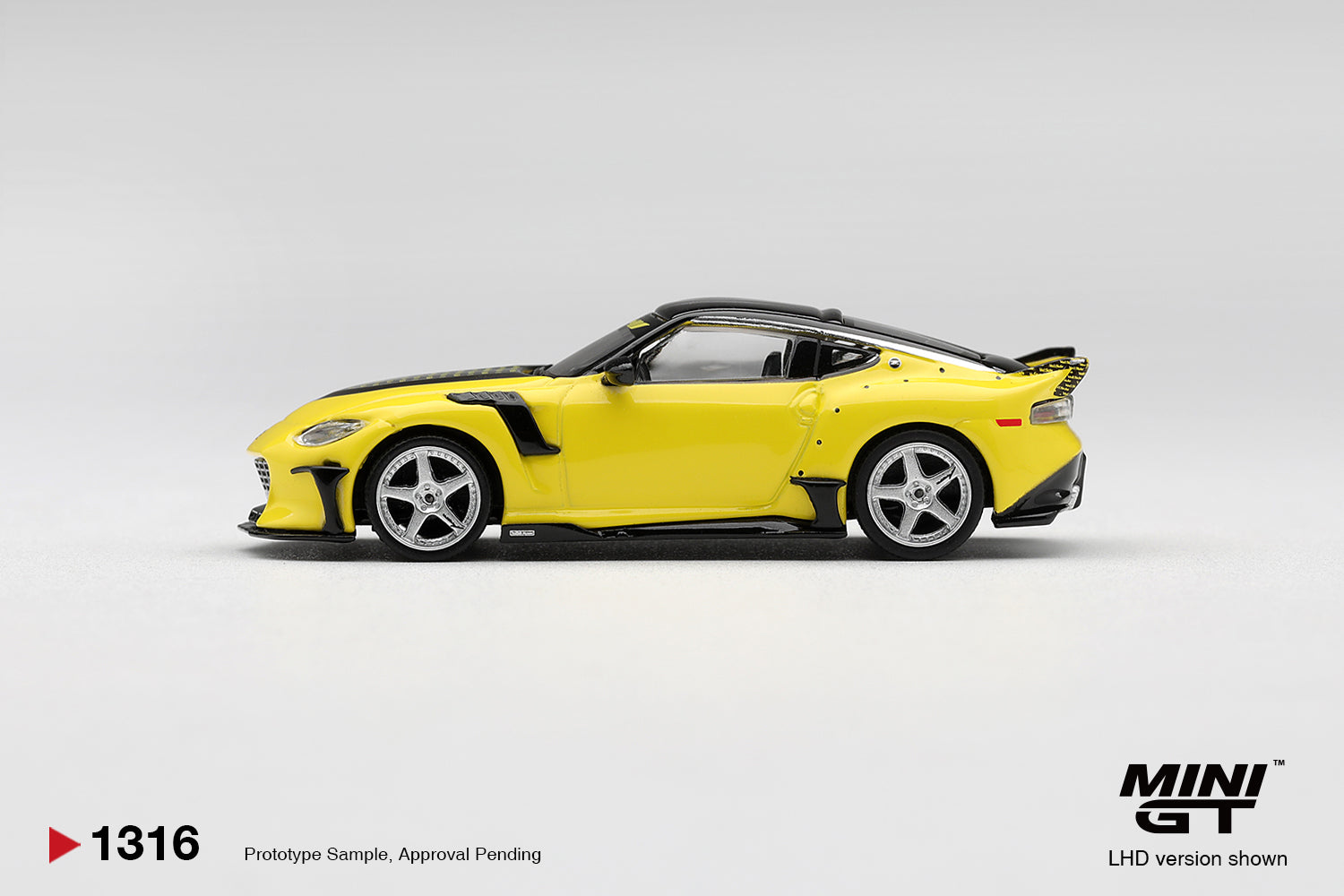 (Pre-order) Mini GT #1316 Nissan Fairlady Z VeilSide FFZ400 Ikazuchi Yellow RHD