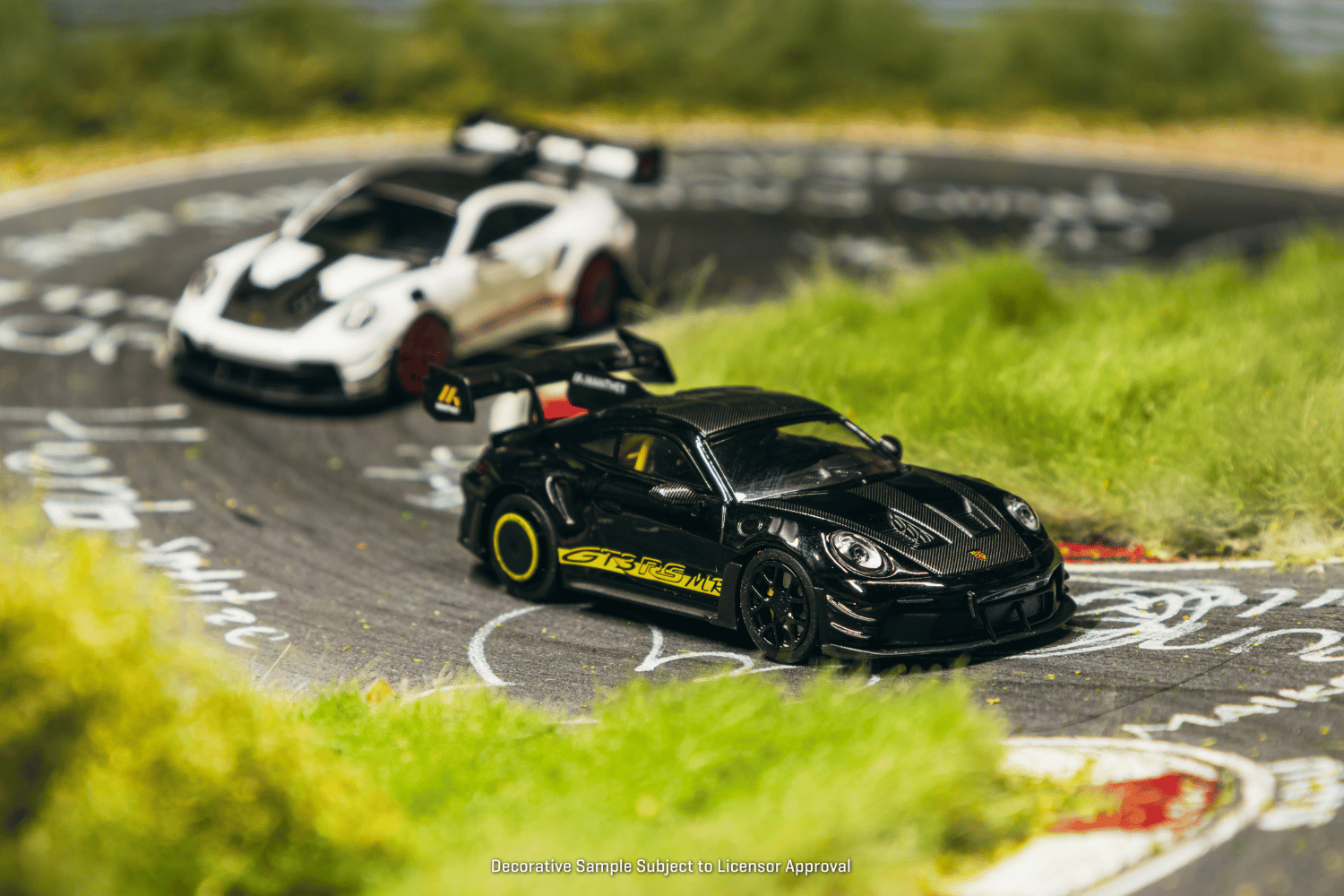 (Pre-order) Tarmac Works 1/64 Porsche GT3RS 992.1 MR Black Yellow Tarmac Special