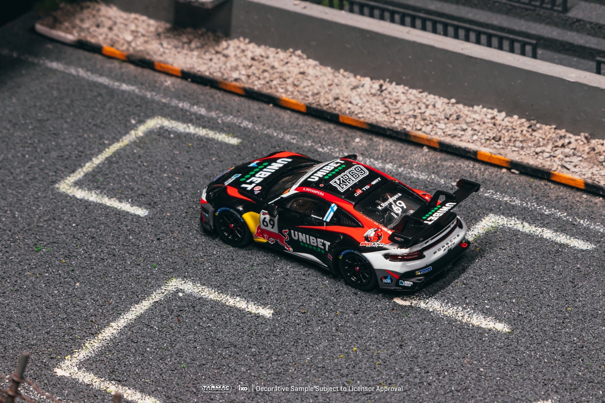 (Pre-order) Tarmac Works 1/64 Porsche 911 GT3 Cup (992) Porsche Carrera Cup 2024