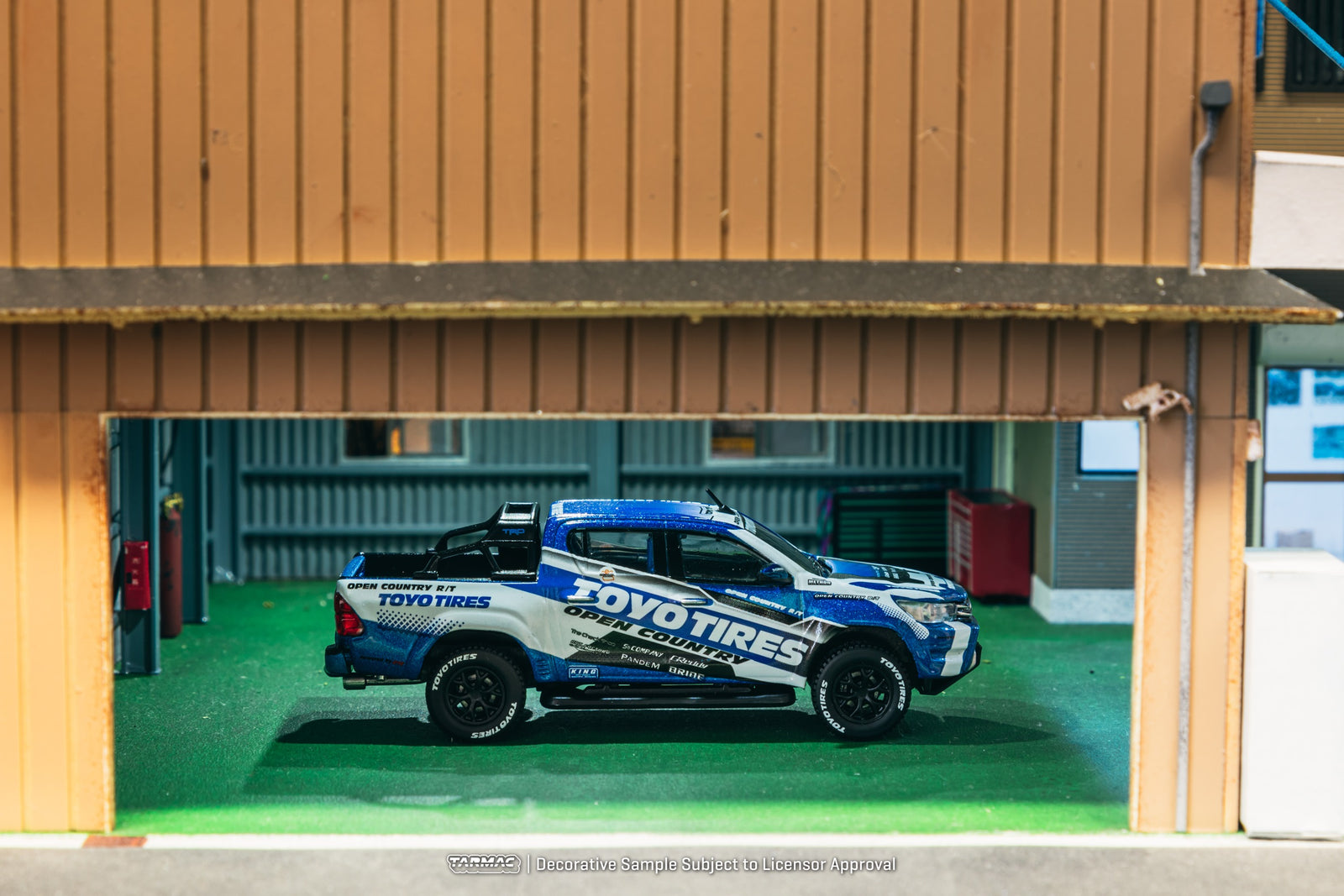 Tarmac Works 1/64 Toyota Hilux  Toyo Tires Diecast model car