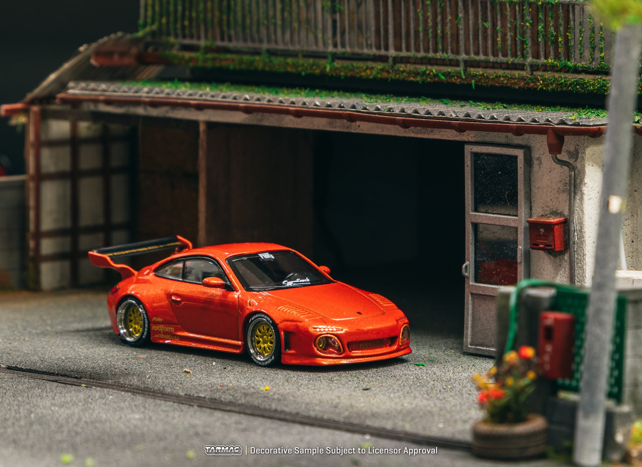 Tarmac Works 1/64 Old & New 997 Red Metallic Diecast model car