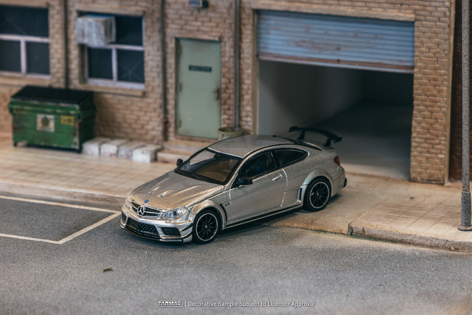 Tarmac Works 1/64 Mercedes-Benz C 63 AMG Coupé Black Series Silver