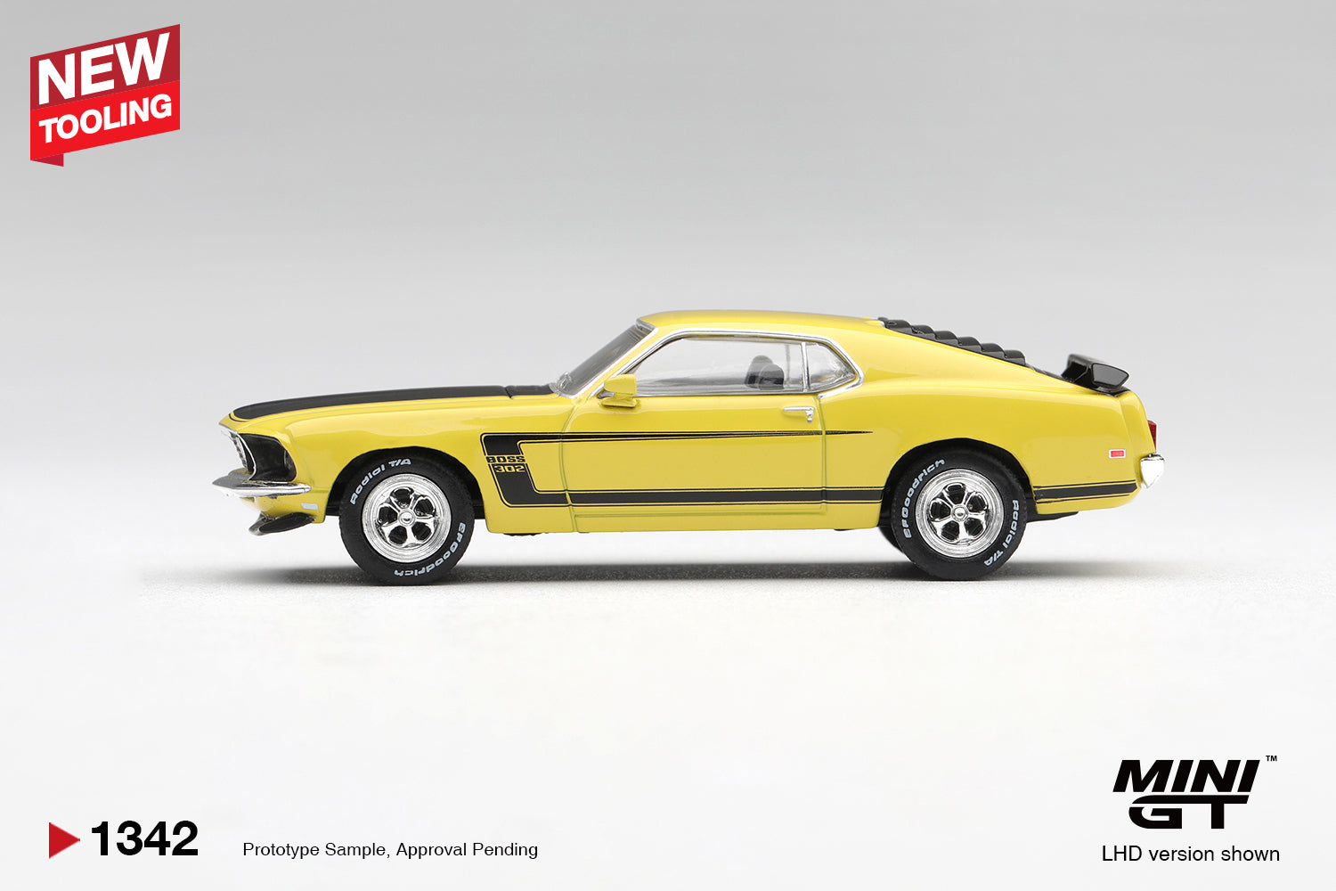 (Pre-order) Mini GT #1342 Ford Mustang Boss 302 Bright Yellow 1969 LHD Diecast
