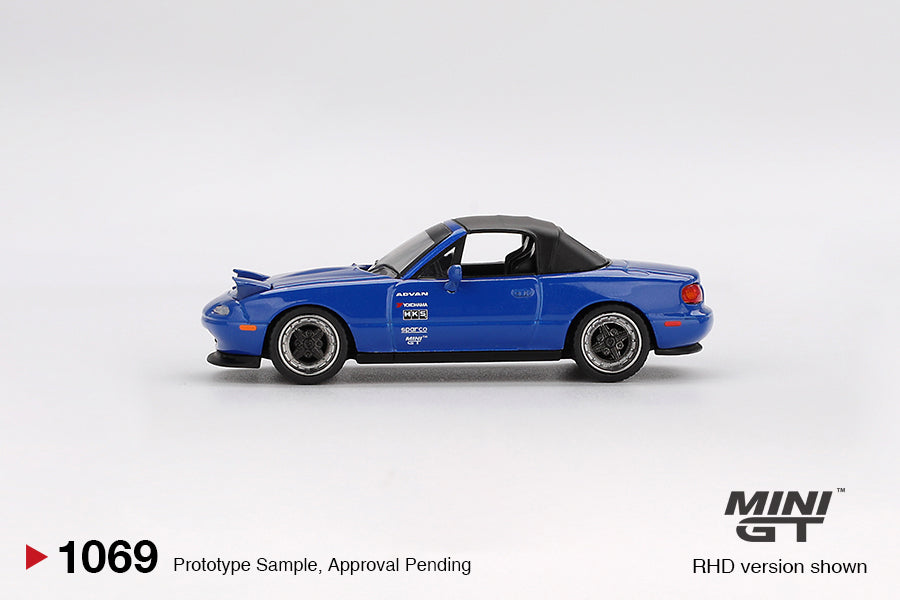 Mini GT #1069 Mazda Miata MX-5 (NA) Tuned Version Dark Blue LHD