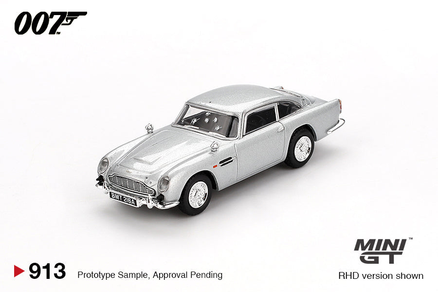 (Pre-order) Mini GT #913 1/64 007 Aston Martin DB5 Skyfall w/ Eng mini Poster