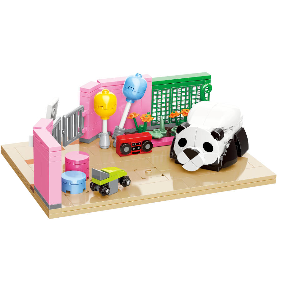 Qman Keeppley Building Blocks Toy #K20615 - Shinchan Go To School