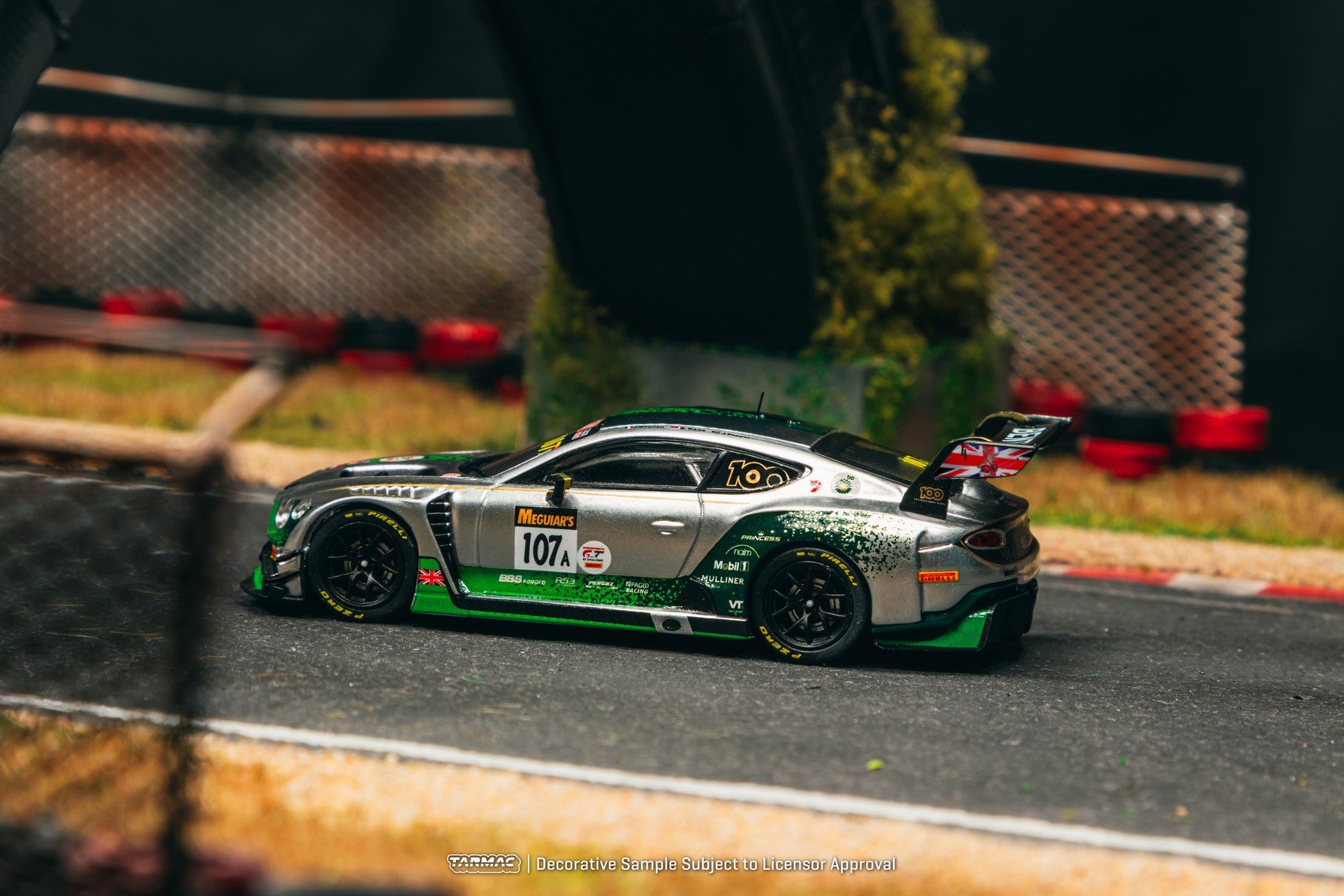 (Pre-order) Tarmac Works 1/64 Bentley Continental GT3 Bathurst 12 Hour 2019
