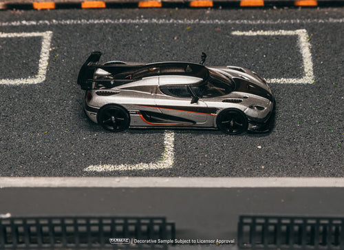 Load image into Gallery viewer, (Pre-order) Tarmac Works 1/64 Koenigsegg One:1 Silver Diecast Model Car
