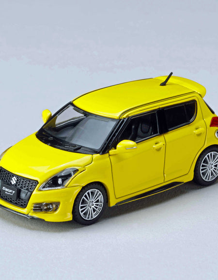 (Pre-order) Hobby JAPAN 1/64 SUZUKI SWIFT SPORT ZC32S AERO PARTS CHAMPION YELLOW