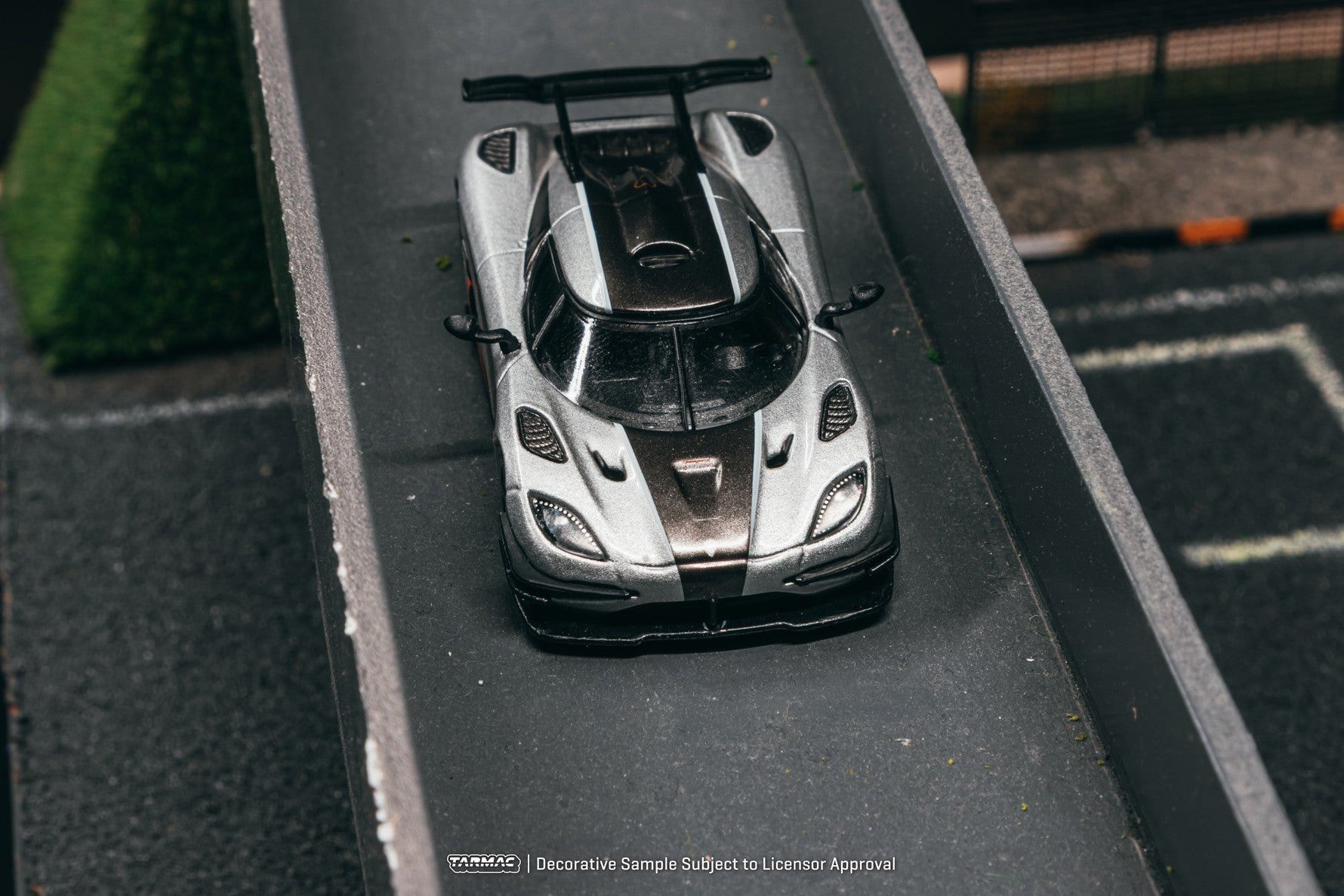 (Pre-order) Tarmac Works 1/64 Koenigsegg One:1 Silver Diecast Model Car