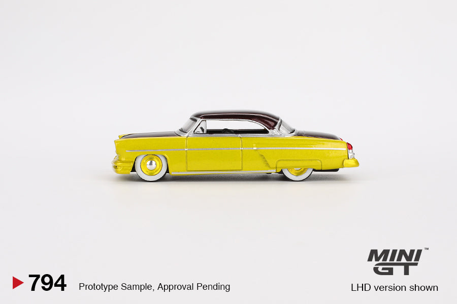 Mini GT#794 1/64 Lincoln Capri Hot Rod 1954 Lime Yell LHD Model Car
