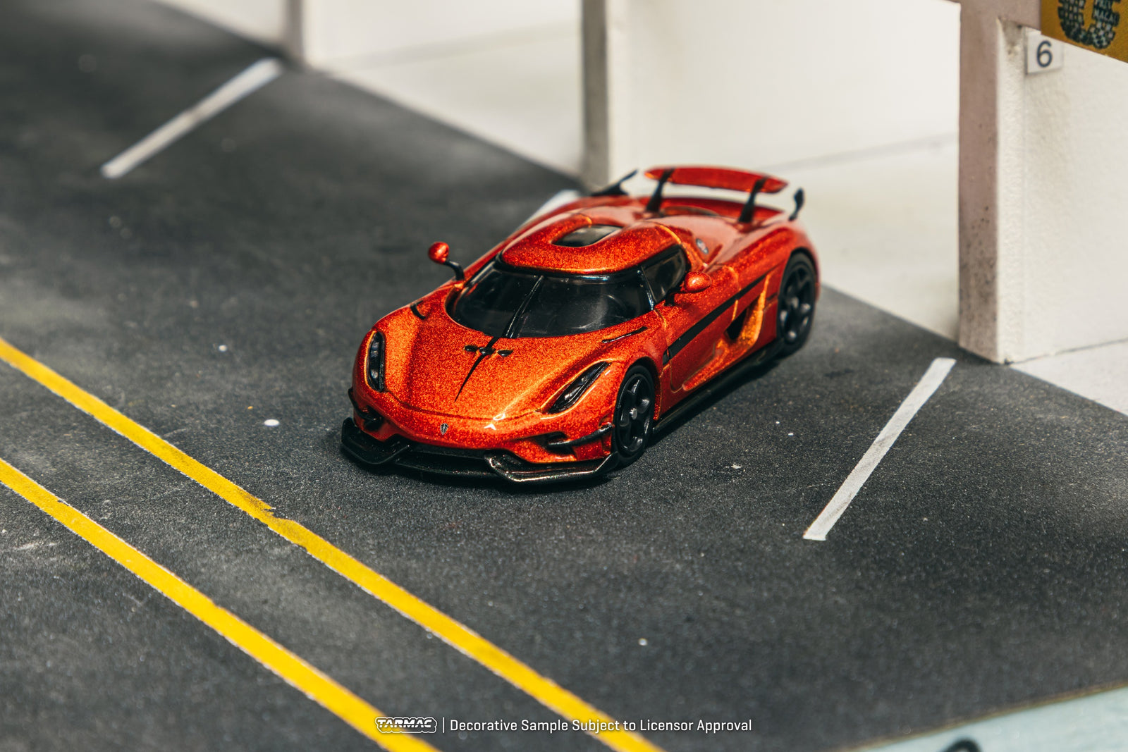 Tarmac Works 1/64 Koenigsegg Regera  Orange Metallic / Black Stripes