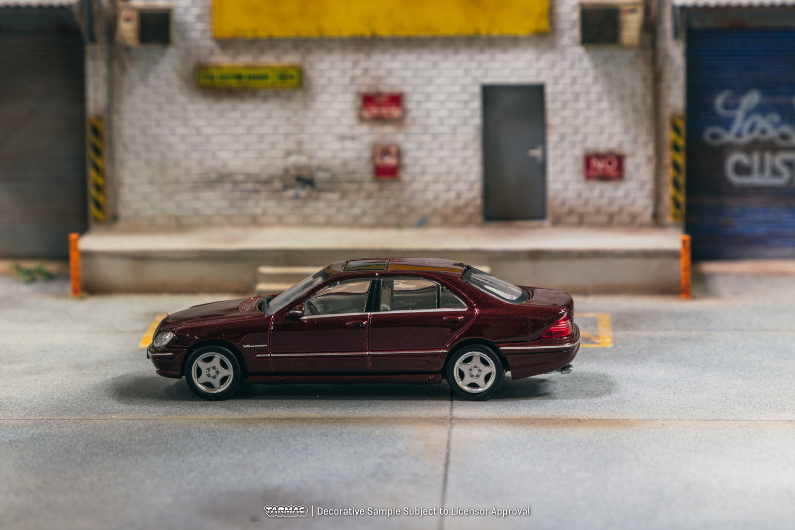 Tarmac Works 1/64 Mercedes-Benz S 55 AMG Bordeaux Red Metallic Model