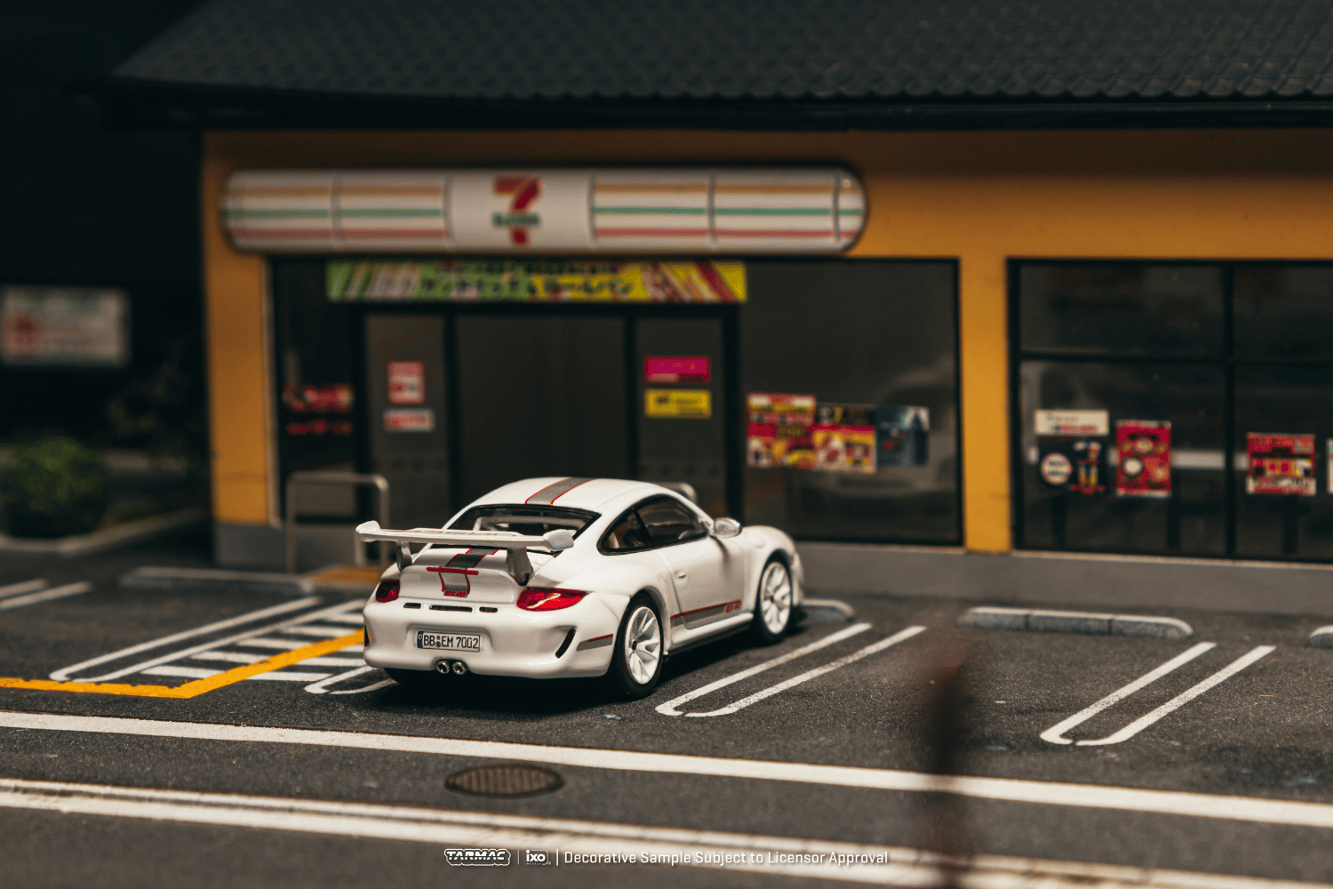 (Pre-order) Tarmac Works 1/64 Porsche 911 GT3 RS 4.0 (997.2) White