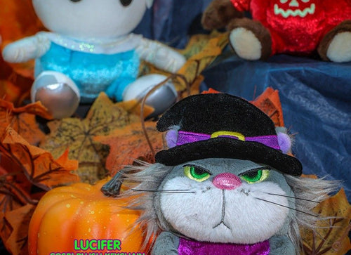 Load image into Gallery viewer, Hot Toys Disney Ghosts' Night Out Cosbi Plush Keychain Collection Full set of 6
