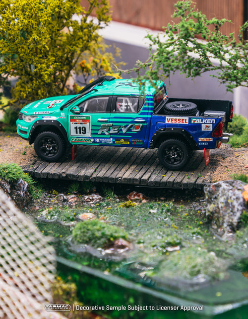 Load image into Gallery viewer, Tarmac Works 1/64 Toyota Hilux AXCR 2017 Diecast Model Car
