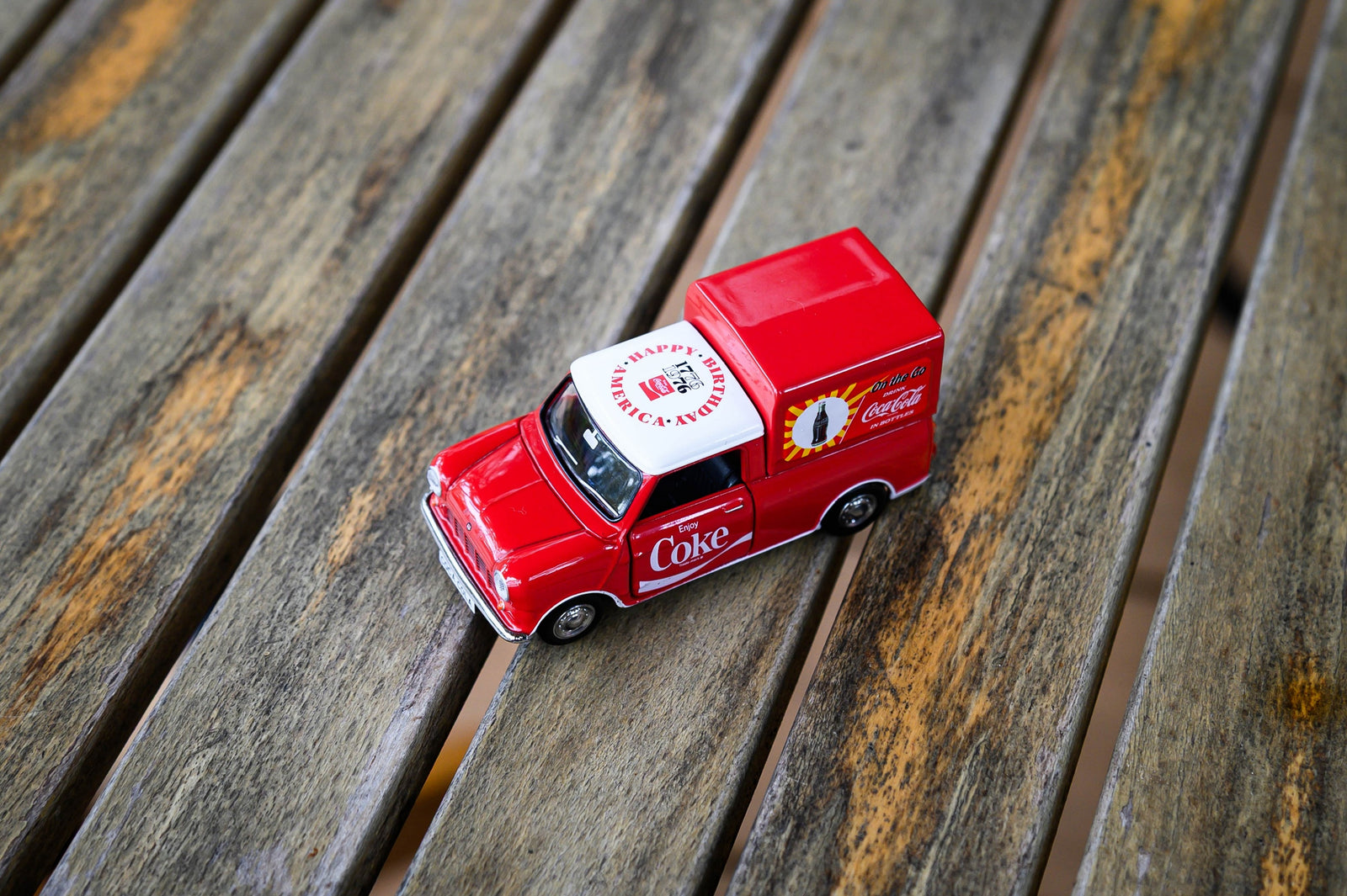 Tiny City Die-cast Model Car - 1/50 Morris Mini Pickup Coca-Cola