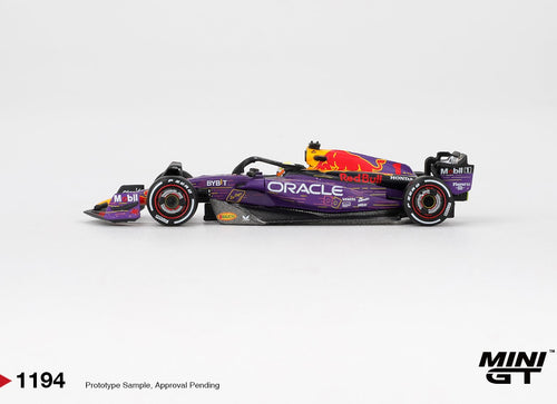 Load image into Gallery viewer, (Pre-order)MINI GT #1194 Oracle Red Bull Racing RB19 #1 Max Verstappen 2023 F1
