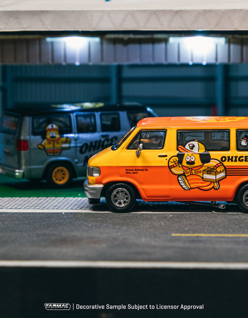 Load image into Gallery viewer, Tarmac Works 1/64 Dodge Van OHIGE no PON Diecast Model Car
