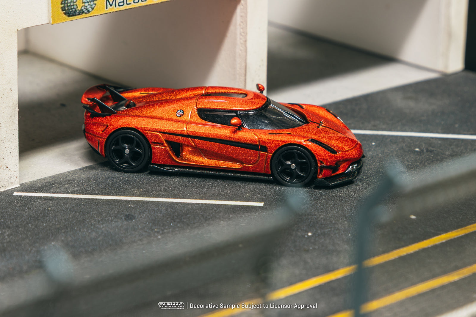 Tarmac Works 1/64 Koenigsegg Regera  Orange Metallic / Black Stripes