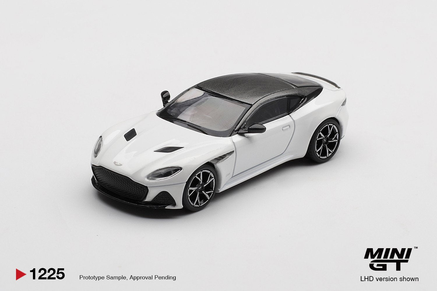 MINI GT #1225 Aston Martin DBS Stratus White LHD Diecast Model Car
