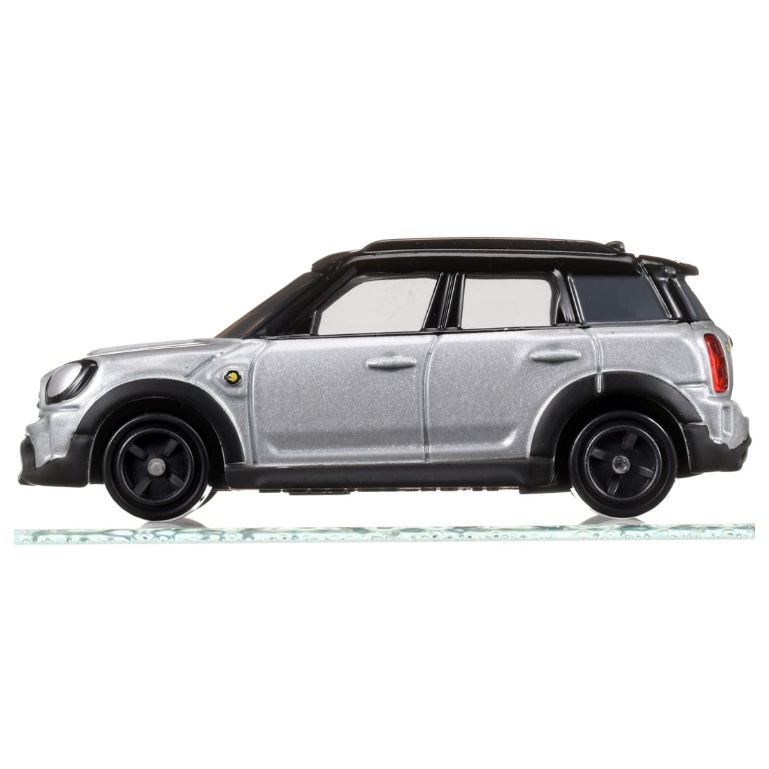 Takara Tomy Tomica 1/64 No. 52 Mini Cooper SE Countryman All4 Diecast Model Car