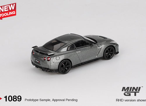 Load image into Gallery viewer, MINI GT #1089 NISSAN GT-R 2013 Dark Metal Gray  (NISMO R35 CRS Ver)

