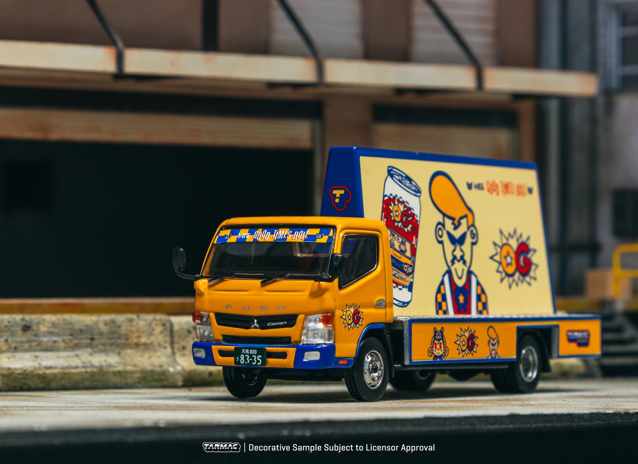 Tarmac Works 1/64 Mitsubishi Fuso Canter OG Model Car