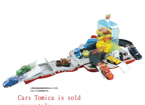 Load image into Gallery viewer, Takara Tomy Tomica Disney Pixar Cars Transform Tornado Shooter McQueen Play Set

