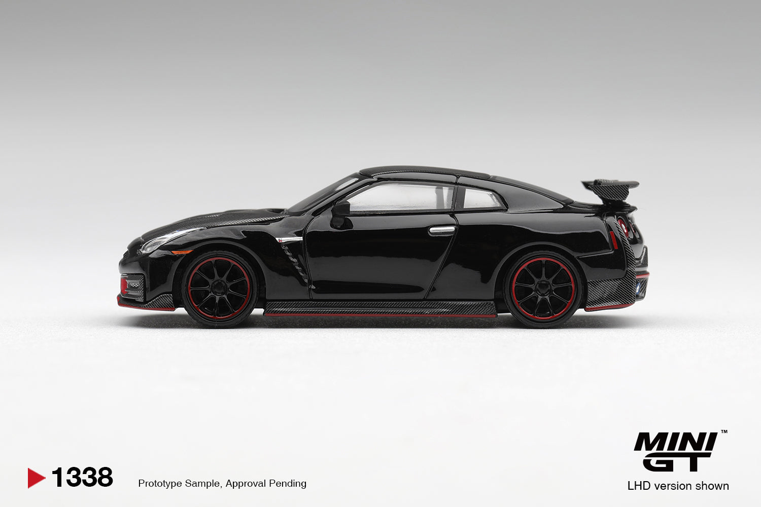 (Pre-order) Mini GT #1338 Nissan GT-R R35 Nismo Black LHD Diecast Model Car