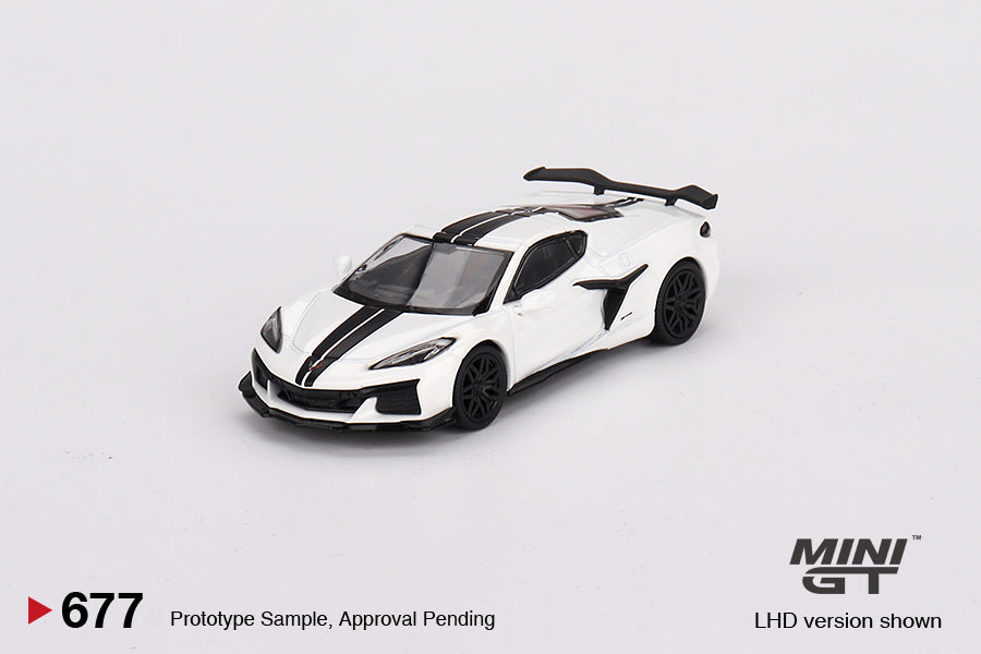 Mini GT #677 Chevrolet Corvette Z06 2023  Arctic White RHD Model Car